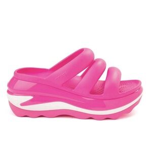 CROCS NWT Mega Crush triple strap Pink Crush platform sandals women’s 7